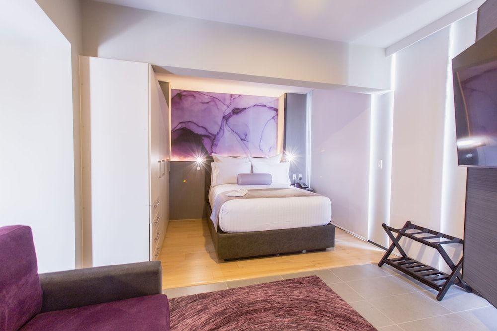 HS HOTSSON Long Stay CDMX Condesa Sur Junior Room, 1 King Bed, Kitchenette, City View 5