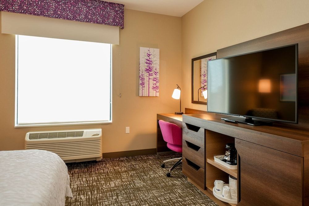 Room, 1 King Bed, Accessible (Hearing)