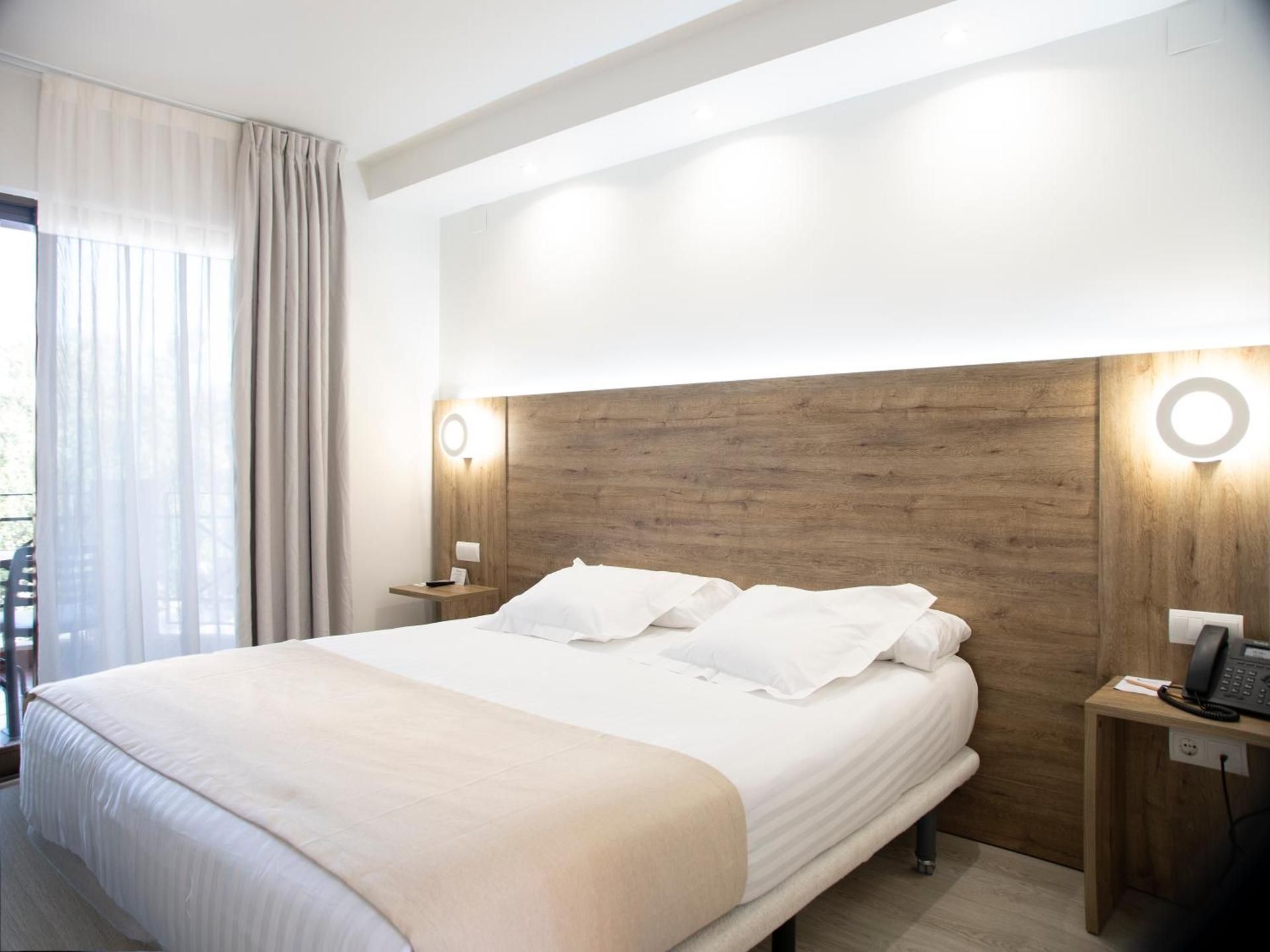 Superior Double or Twin Room with Terrace