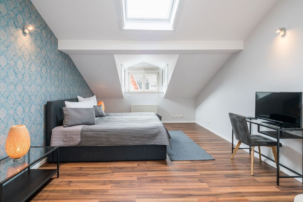 Aurora Hotel Deluxe Apartment