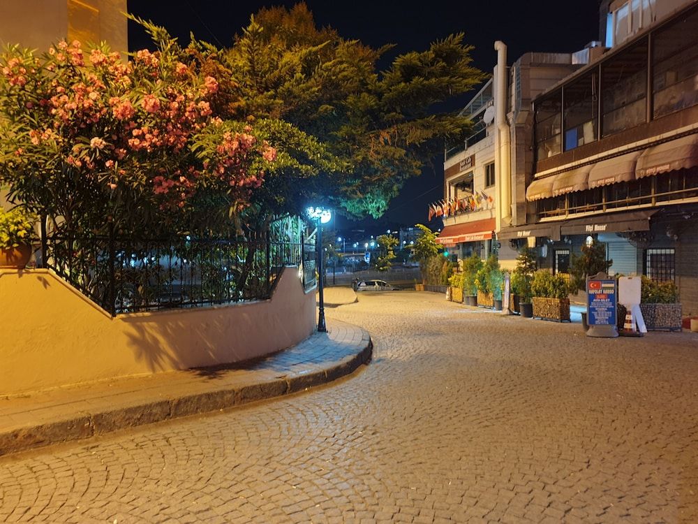 The City Port Hotel Quadruple Room 4