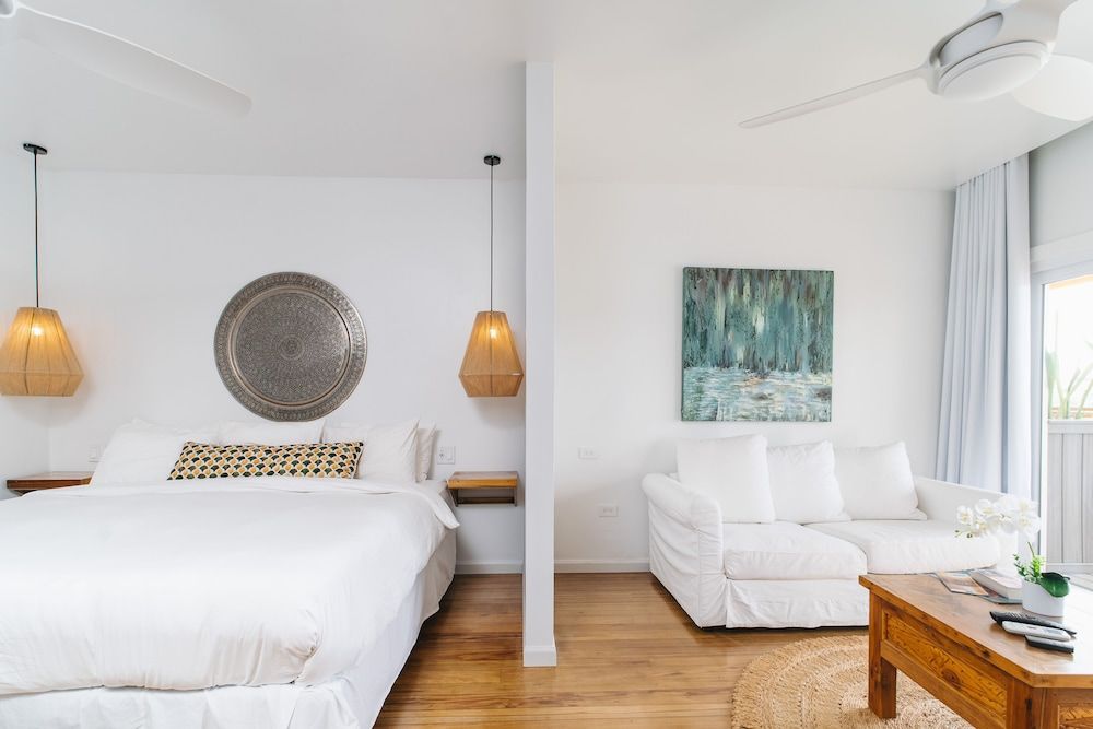 Suite 8