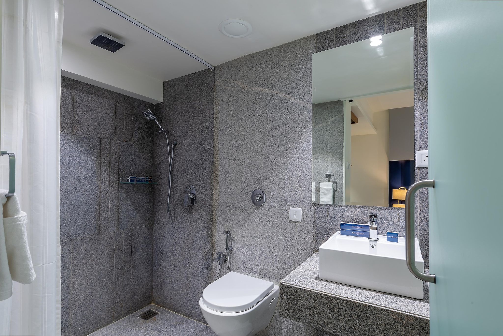 Hotel Nalanda Deluxe Room 9