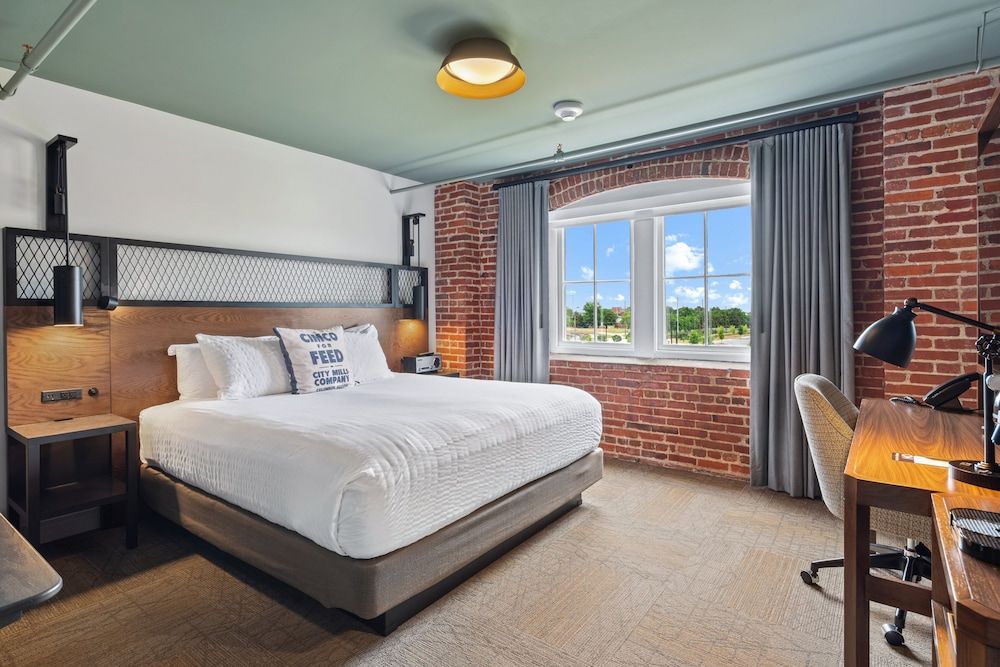 Classic Room, 1 King Bed