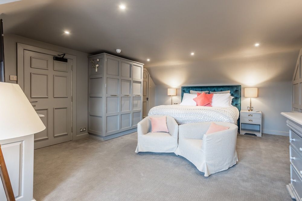 West Park House Double or Twin Bedroom - (1 King or 2 Singles)