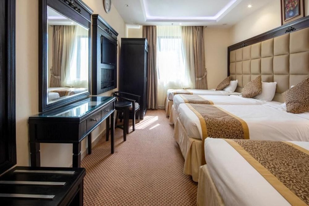 undefined Kyona Alaziziyah 3