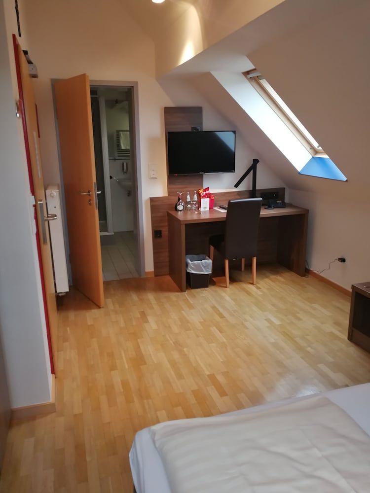 Kolping Hotel Schweinfurt Economy Single Room 4