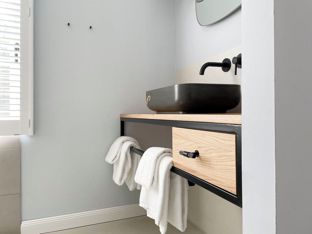 Boutiquehotel PETUH Classic Double Room 5