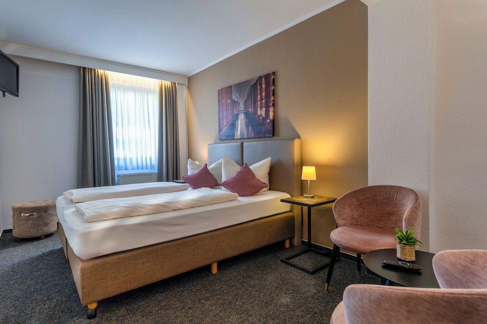 Auto-Parkhotel Comfort Double Room, Non Smoking, Courtyard View