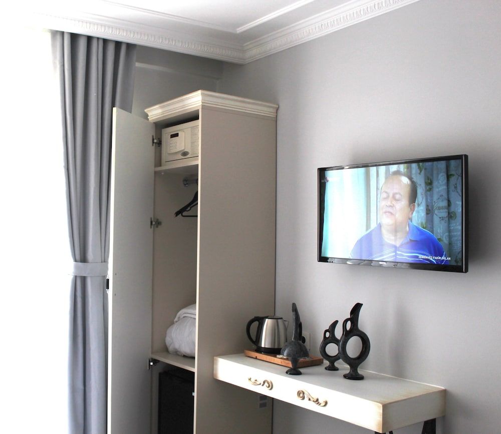 Good Night Hotel Istanbul Large Standard Double Room 8