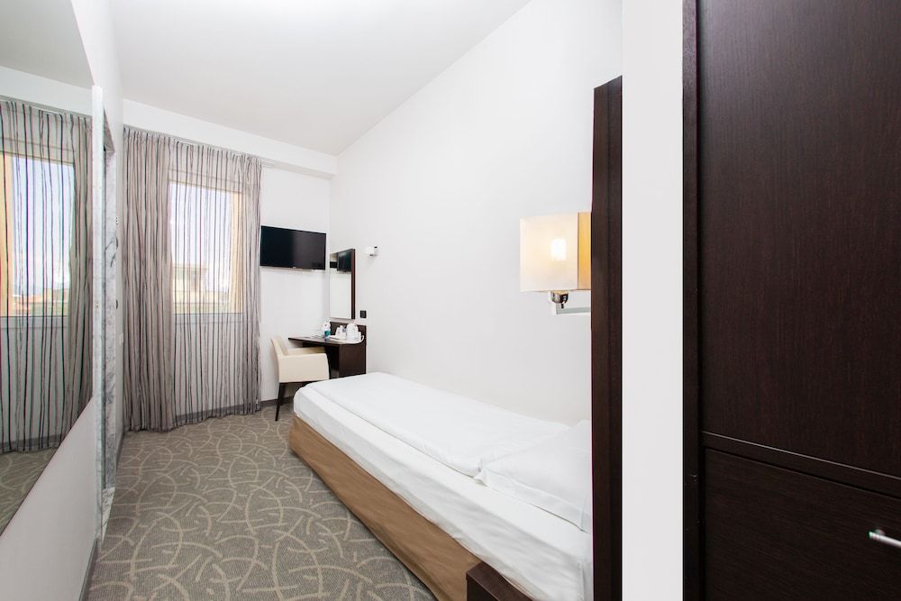 Hotel Bonotto Single Room 2