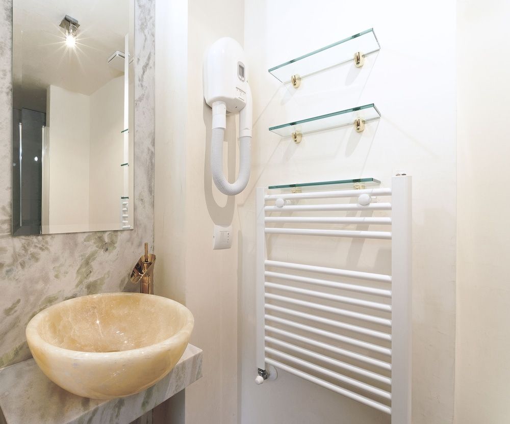 Rivière Private Rooms Alla Scala Deluxe Double Room 16