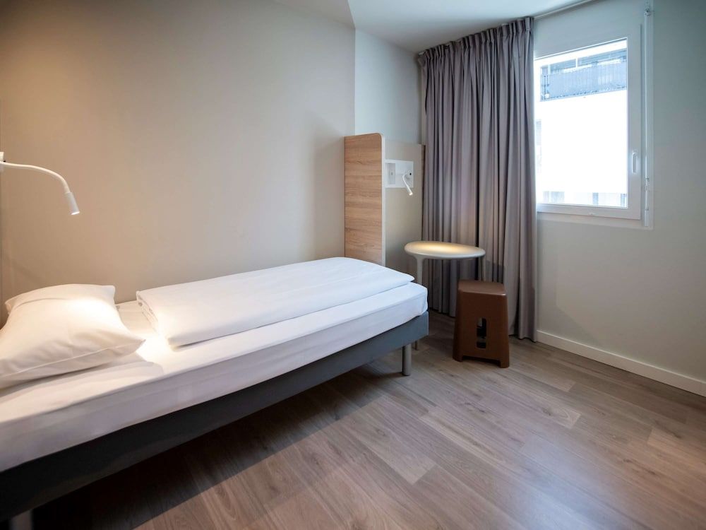 Single Room, 2 Twin Beds