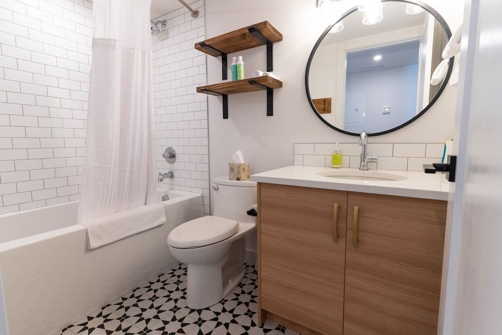 Basecamp Suites Canmore Three Bedroom Plus Bunk Apartment 4