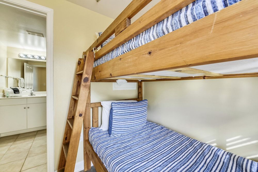 Condo, 1 Bedroom, Balcony, Ocean View (1217)