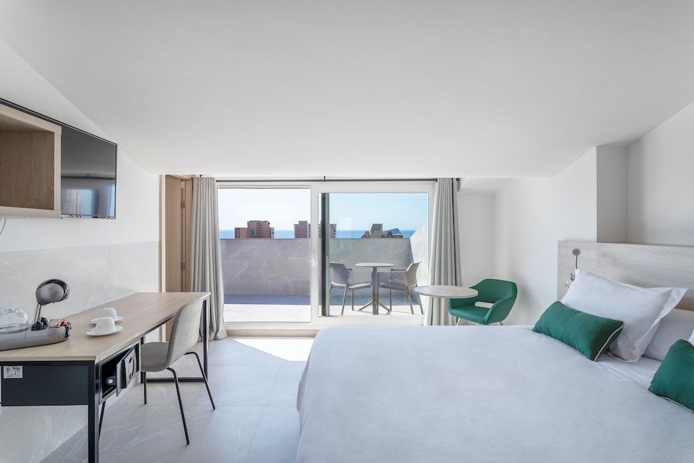 Halley Hotel & Apartments Affiliated by Meliá Double Room, Terrace 3