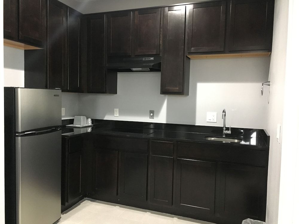 undefined Platinum Inn and Suites 2