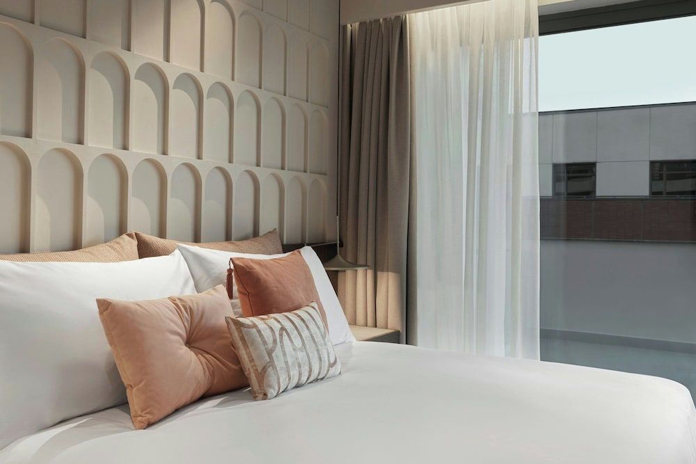 undefined MonAsty, Thessaloniki, Autograph Collection 8