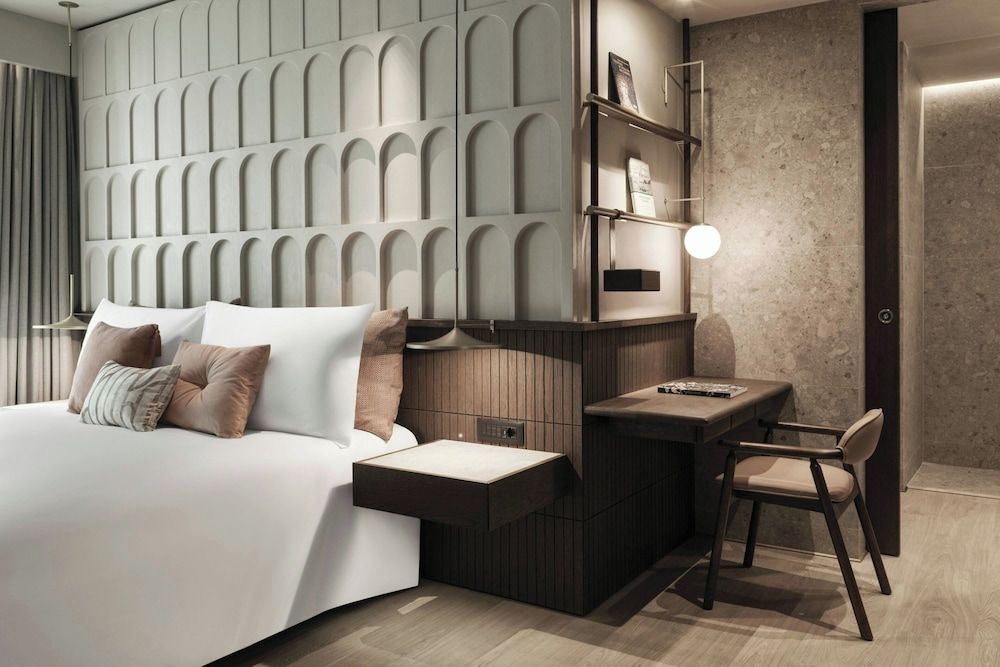 undefined MonAsty, Thessaloniki, Autograph Collection 3