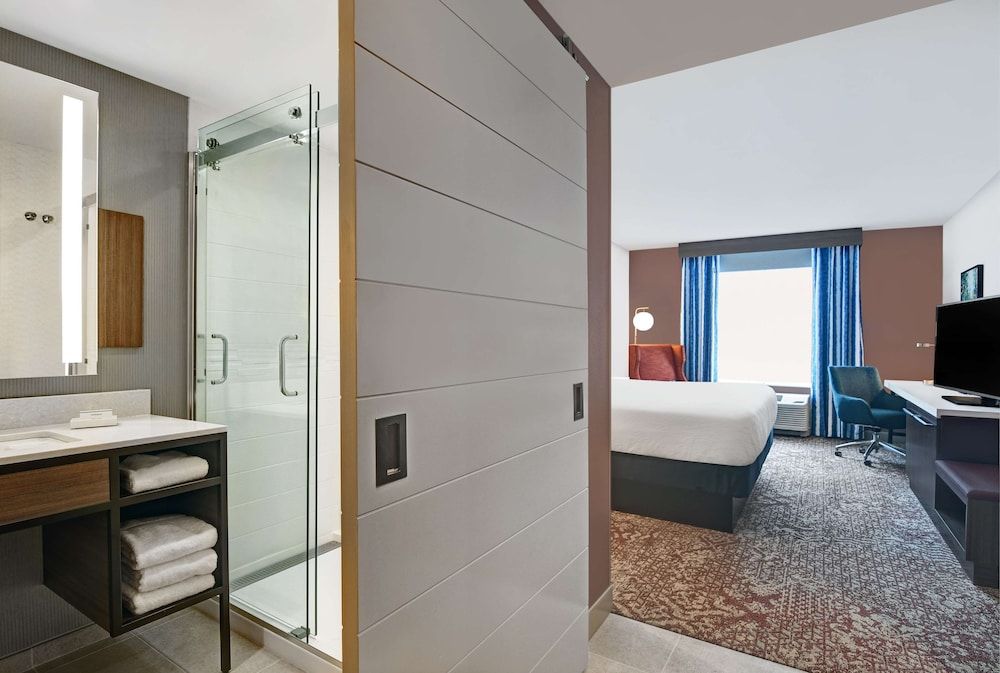 Room, 1 King Bed, Accessible (Hearing)