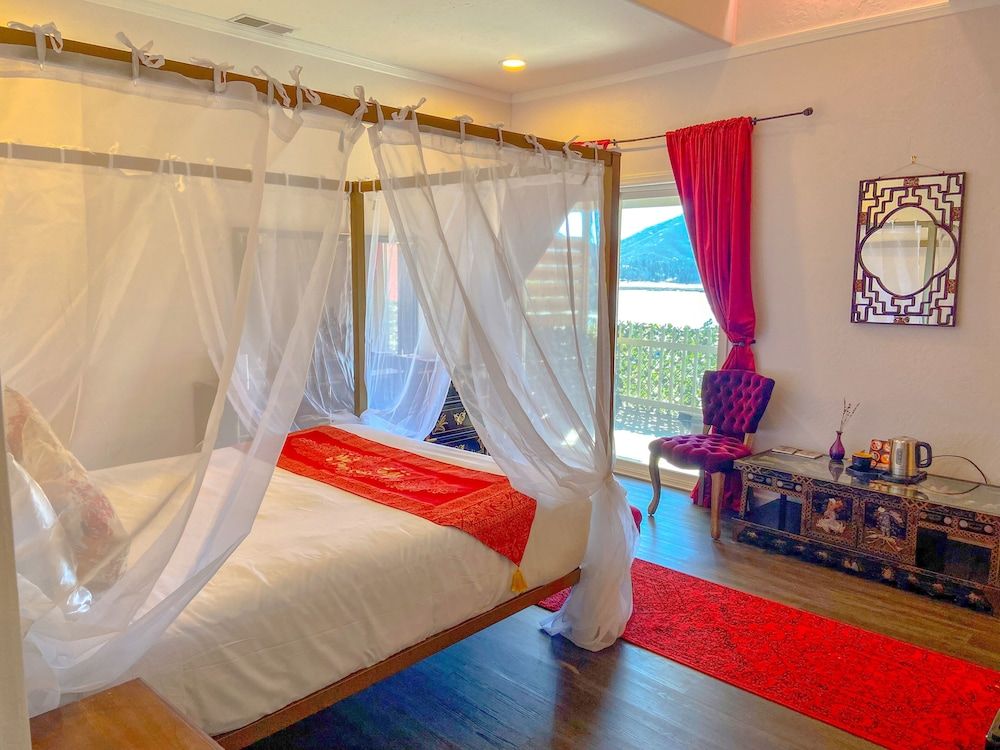 Quiet Mind Mountain Lodge, Retreat and Spa Lake Junior Suite 3