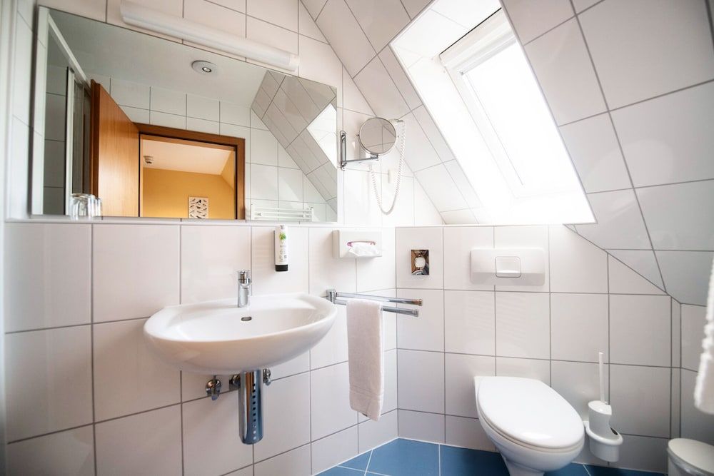 Landhotel Kauzenberg Economy Single Room 2