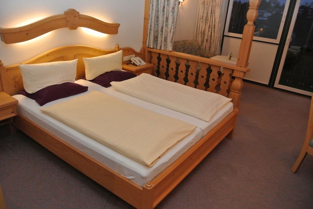 Standard Double Room, Balcony, Mountain View