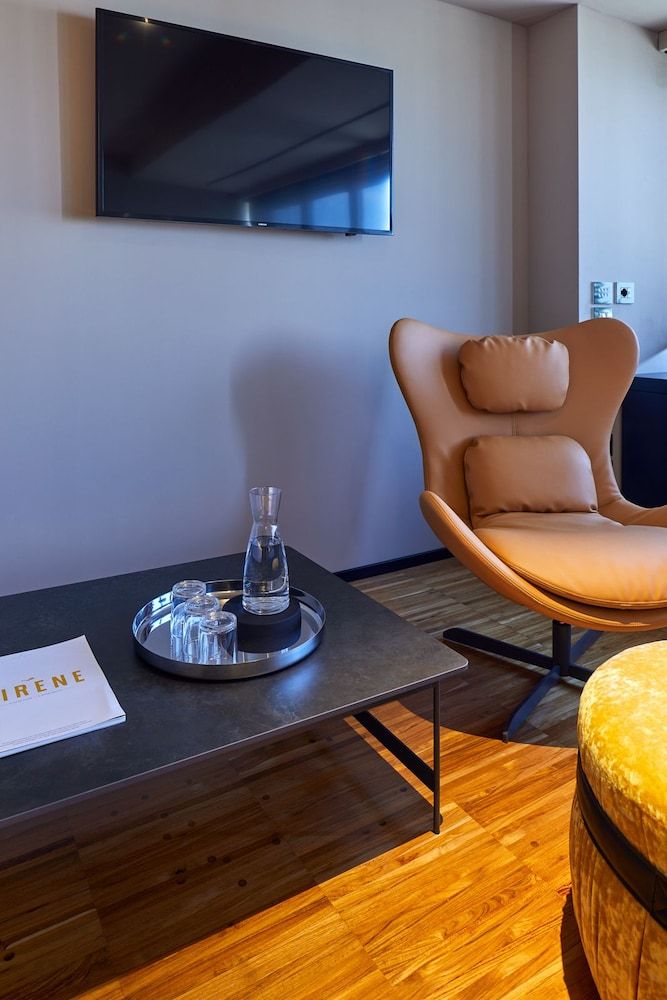 Delparco Hotel Executive Suite, Accessible 13