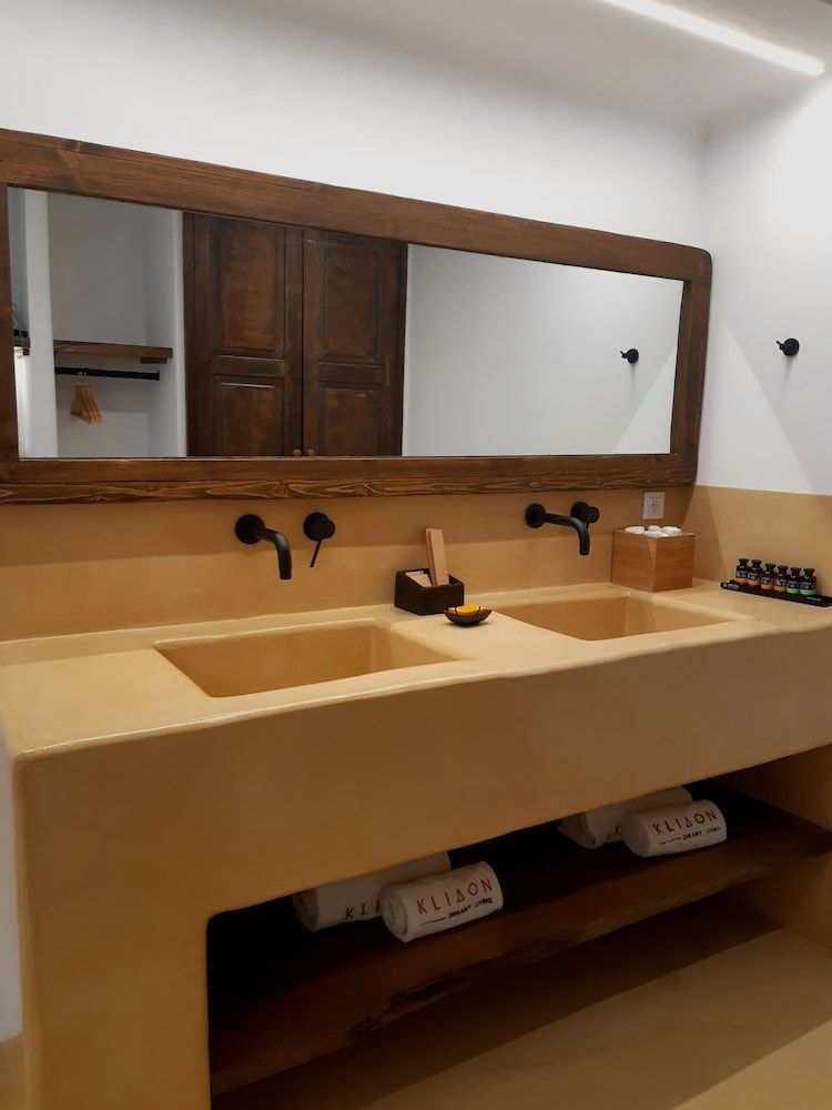 Klidon Dreamy Living Suites Deluxe Suite with Sea View 4