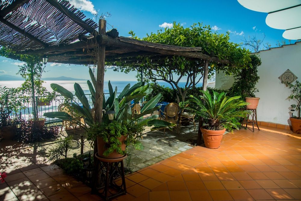 Ravello Rooms