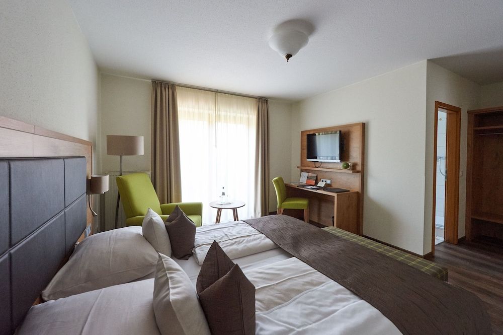 Landhotel Fetzer Landhaus Doppelzimmer, 1 Queenbett, Nichtraucher 10