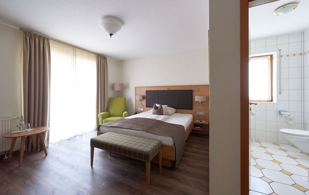 Landhotel Fetzer Landhaus Doppelzimmer, 1 Queenbett, Nichtraucher 16