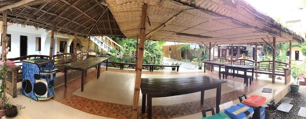 undefined Rob and Fred's Resort 8