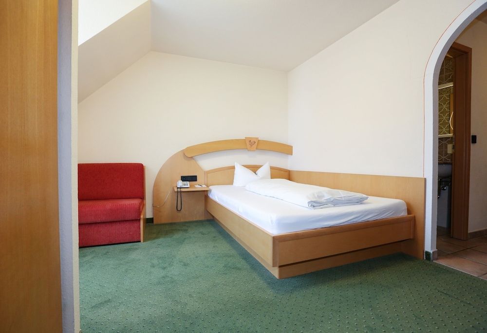 Arthotel ANA Goggl Standard Single Room