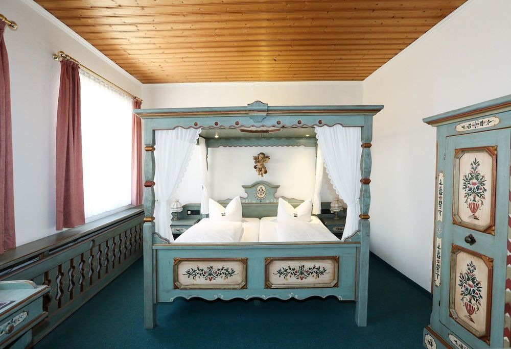 Arthotel ANA Goggl Standard Double Room 10