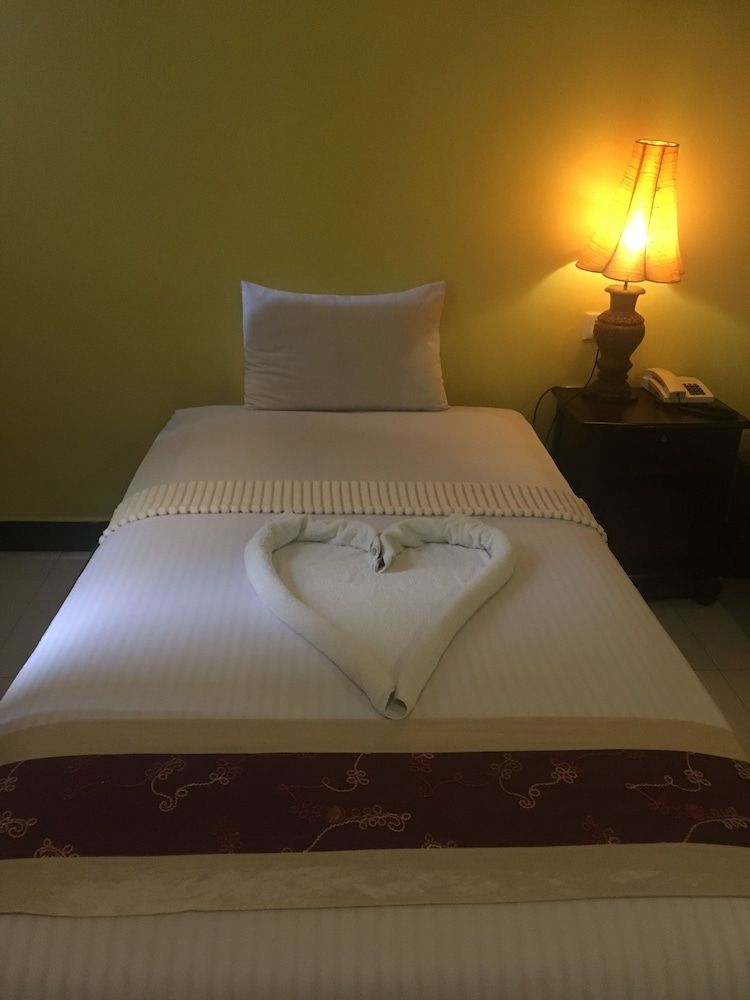 Star Wood Inn Standard Twin Room 4