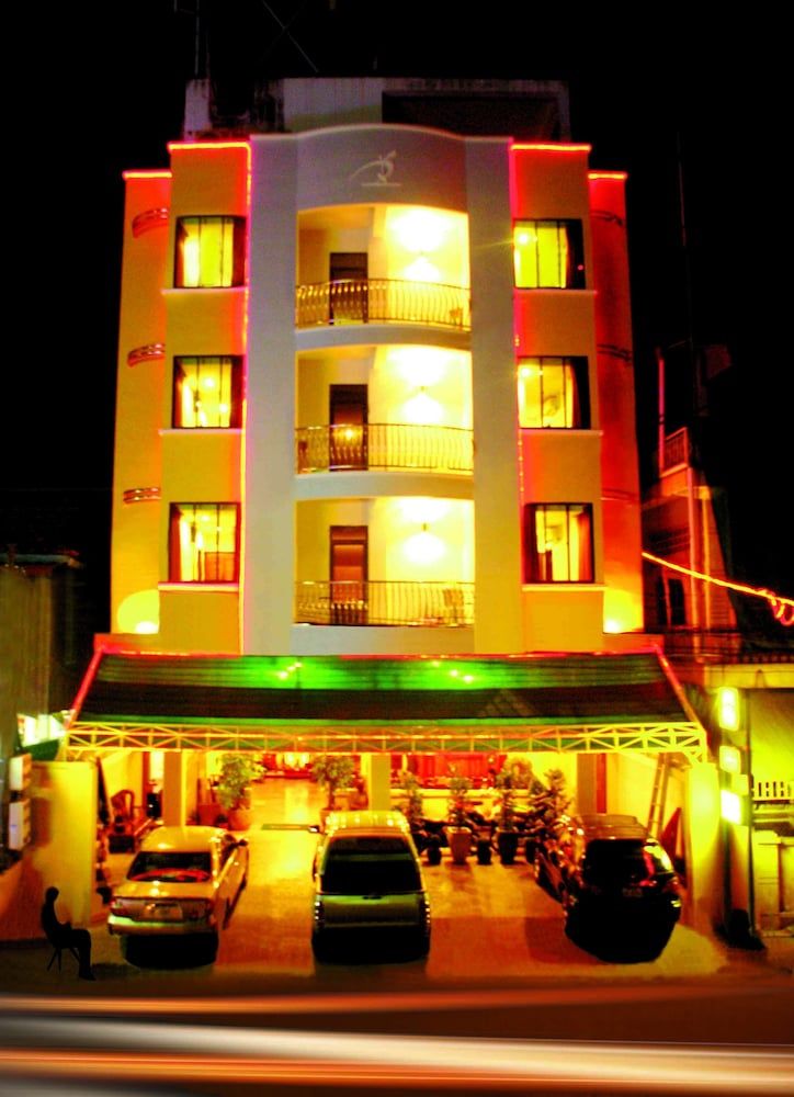 undefined Star Wood Inn 4