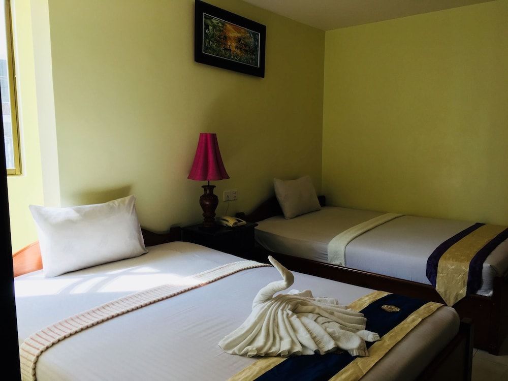 Star Wood Inn Standard Twin Room 8