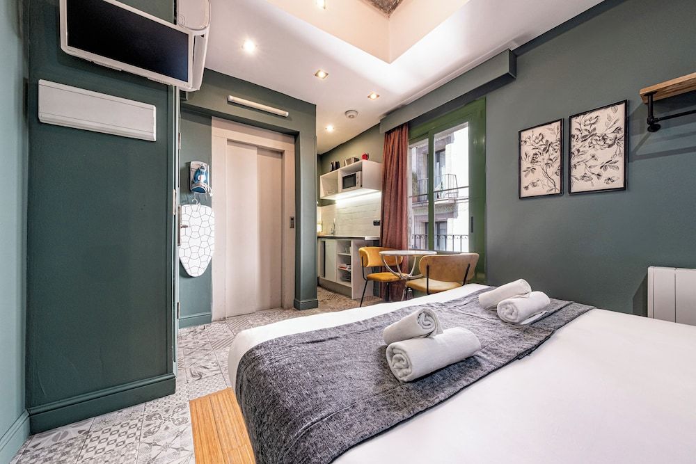 Ainb Born-damas Apartments Standard Studio, 1 Bedroom, Balcony 10