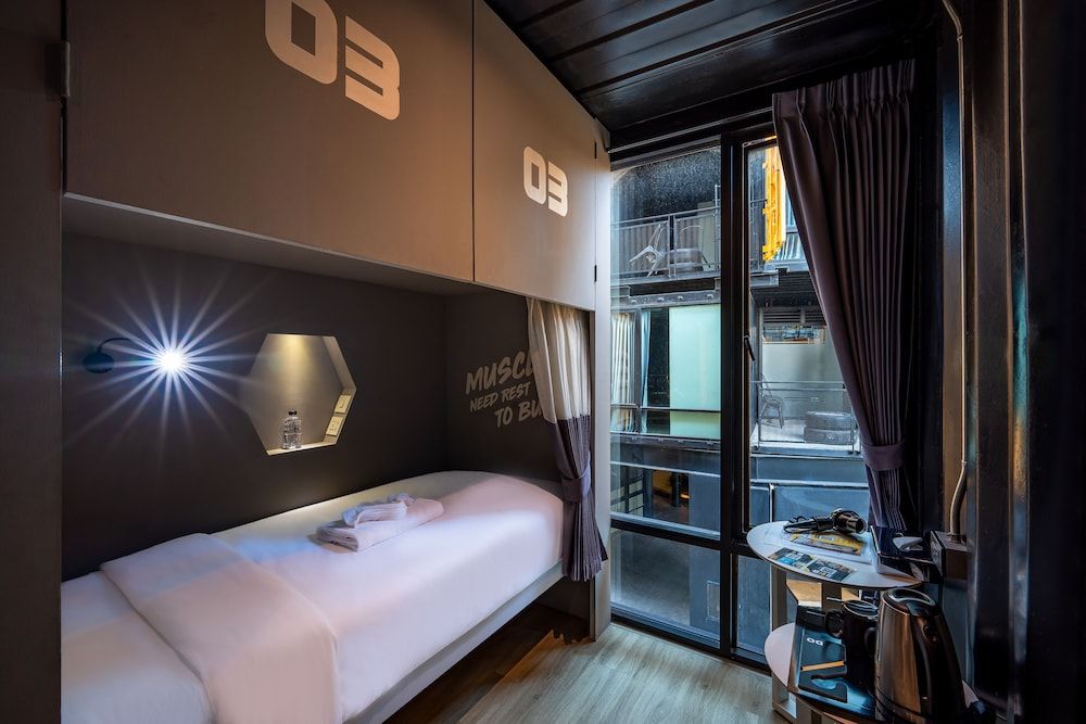 Hivetel Triple Room 2