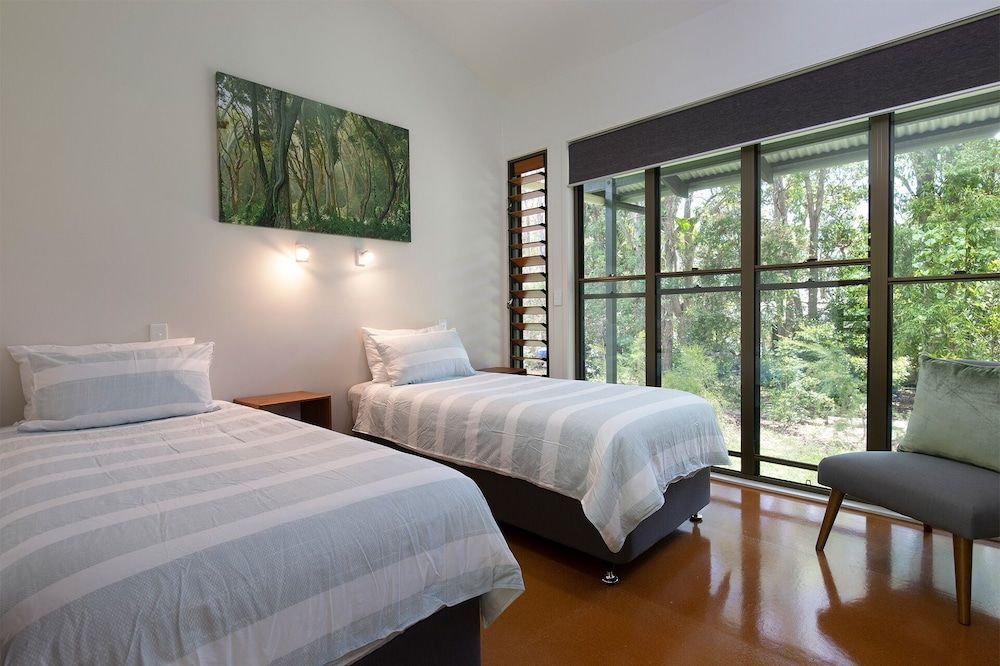 Lakehouse 2 Bedroom