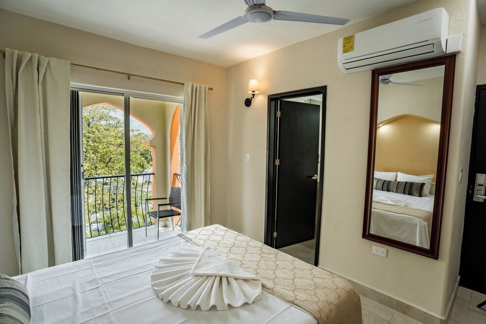 Sahara Hotel Standard Triple Room 10