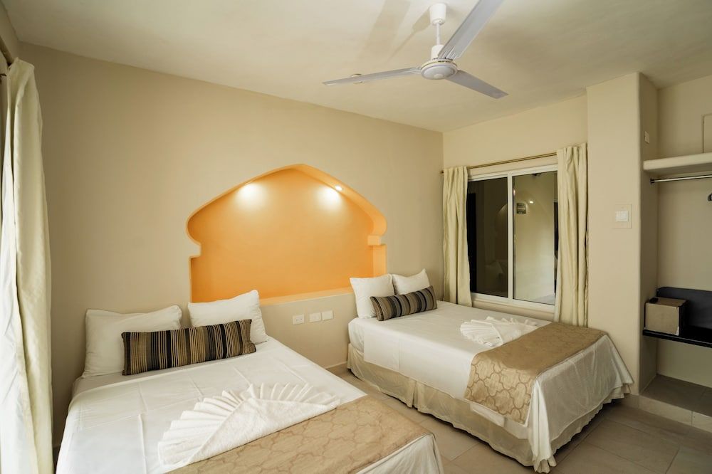 Sahara Hotel Standard Quadruple Room 3