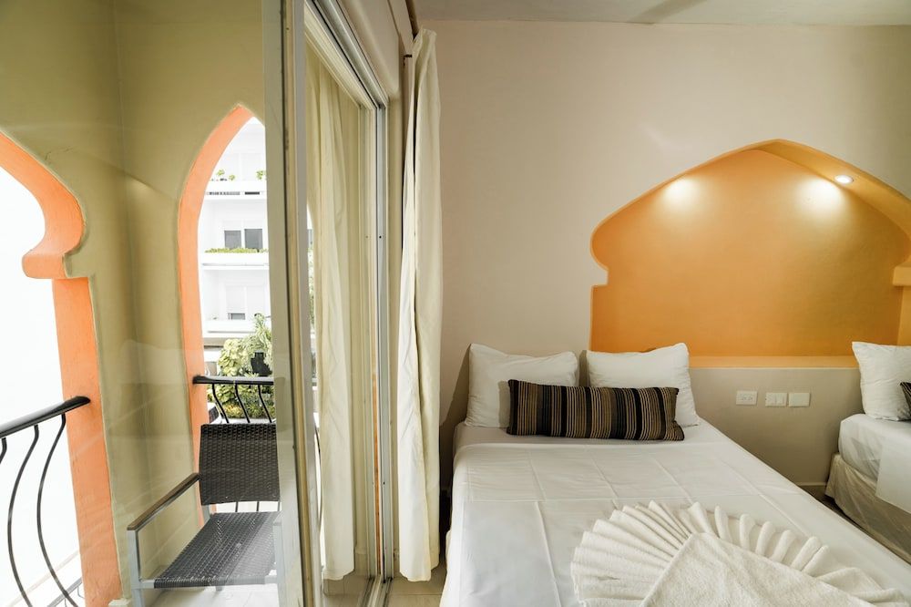 Sahara Hotel Standard Quadruple Room