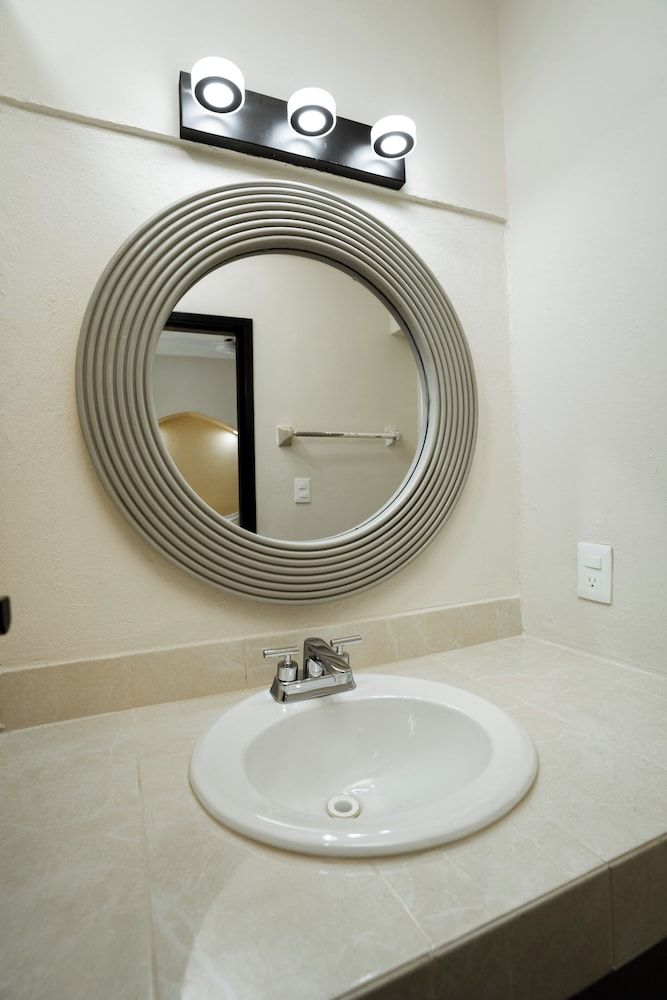 Sahara Hotel Standard Triple Room 7