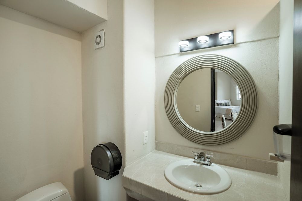 Sahara Hotel Standard Quadruple Room 6