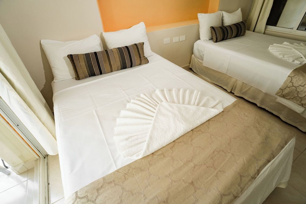 Sahara Hotel Standard Quadruple Room 2