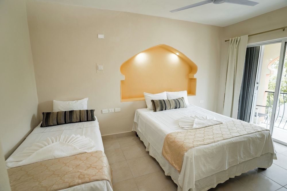 Sahara Hotel Standard Triple Room 2