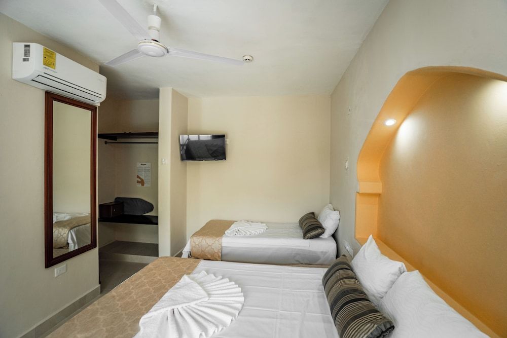 Sahara Hotel Standard Triple Room 4