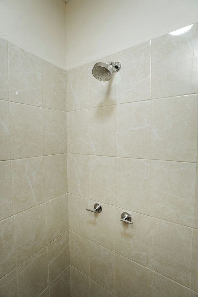 Sahara Hotel Standard Triple Room 9